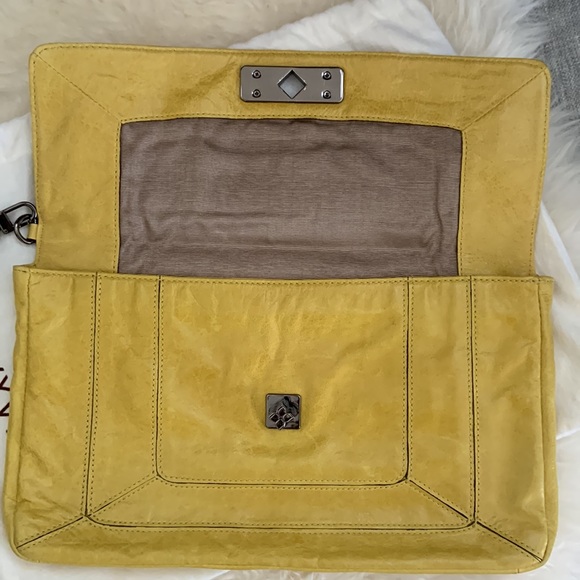 BCBG leather clutch/wristlet - Picture 4 of 7